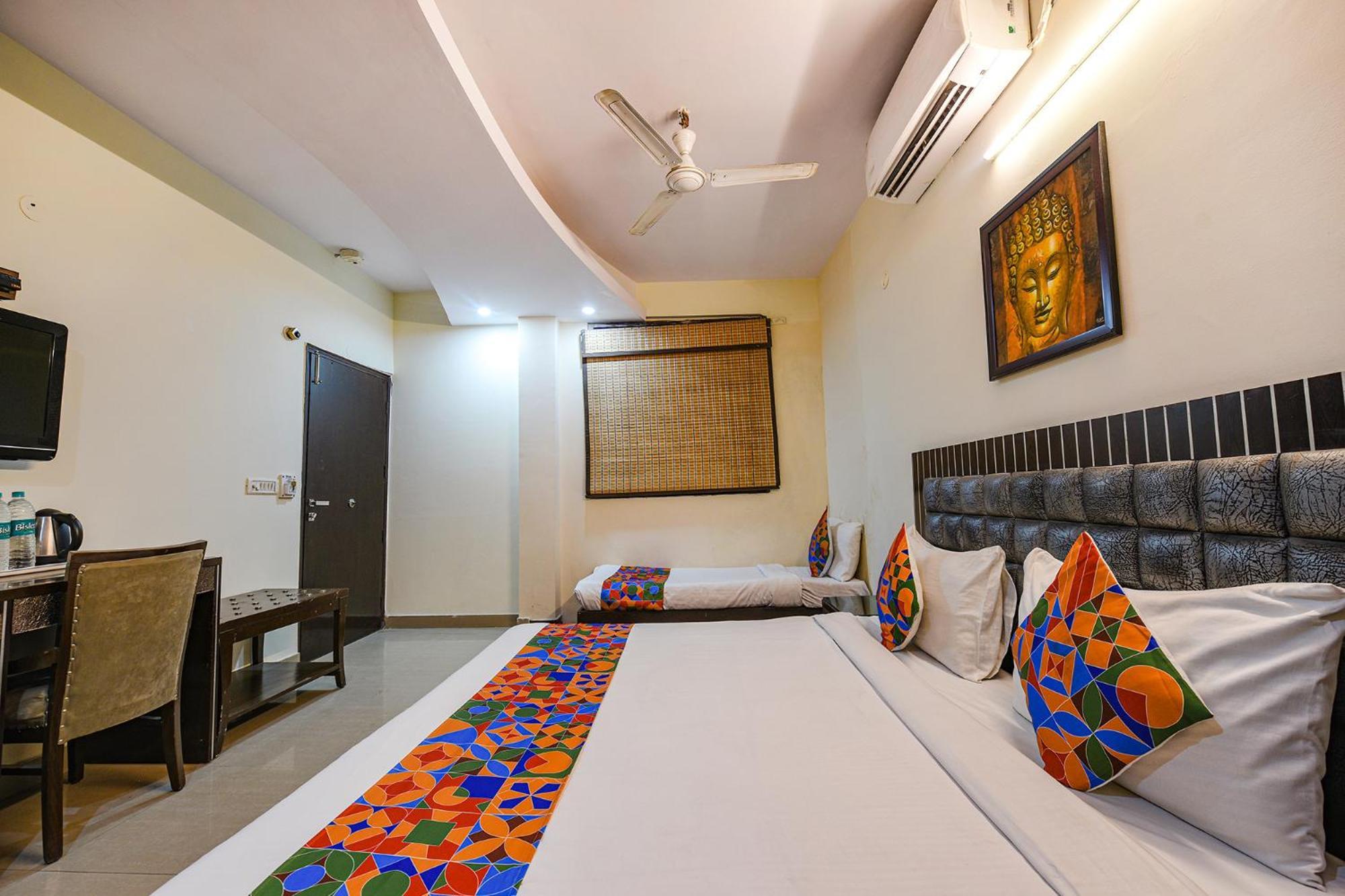 Fabhotel Swiss International Patel Nagar Nuova Delhi Esterno foto